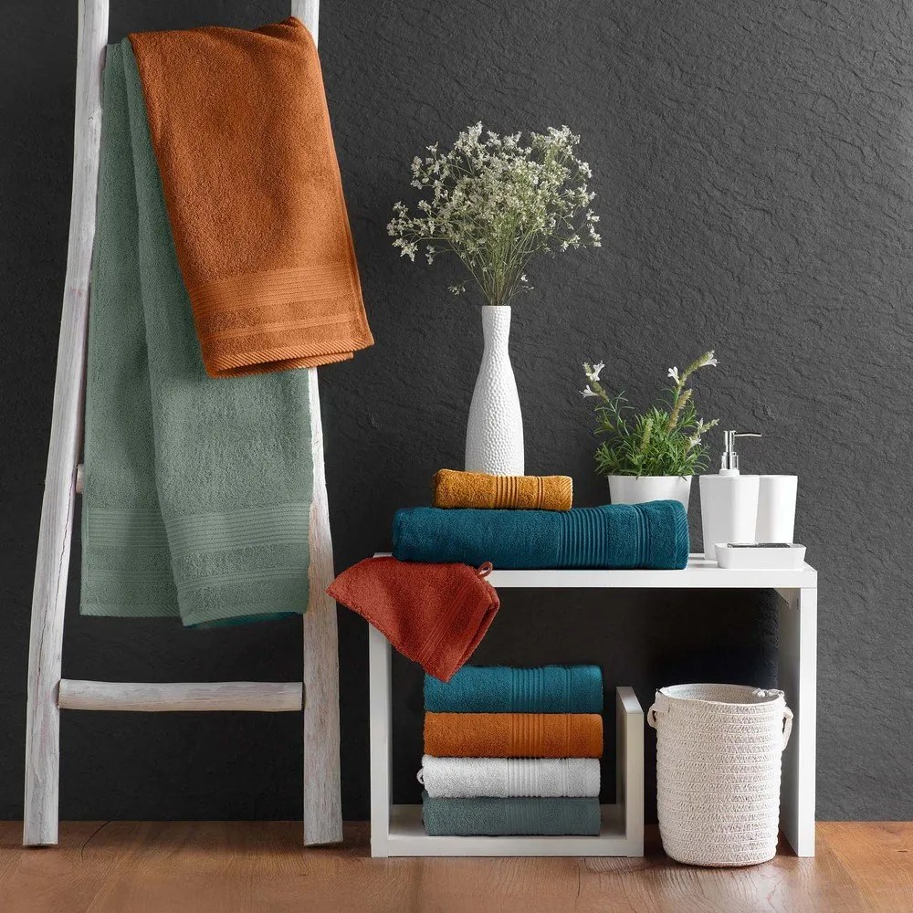 Prosop teracotă din bumbac din frotir 70x130 cm Tendresse – douceur d'intérieur