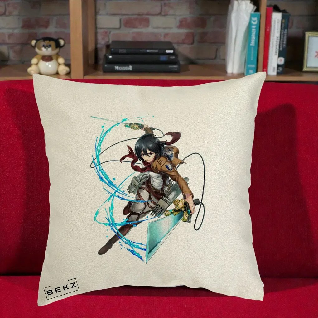 Perna Personalizata Attack on Titan Mikasa Ackerman Lupta, 40x40 cm, Ecru, Husa Detasabila, Perna Inclusa, BEKZ®