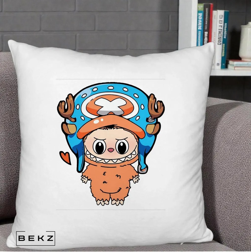 Perna Personalizata Labubu x Tony Tony Chopper, 40x40 cm, Alb Pufos, Husa Detasabila, Perna Inclusa, BEKZ®