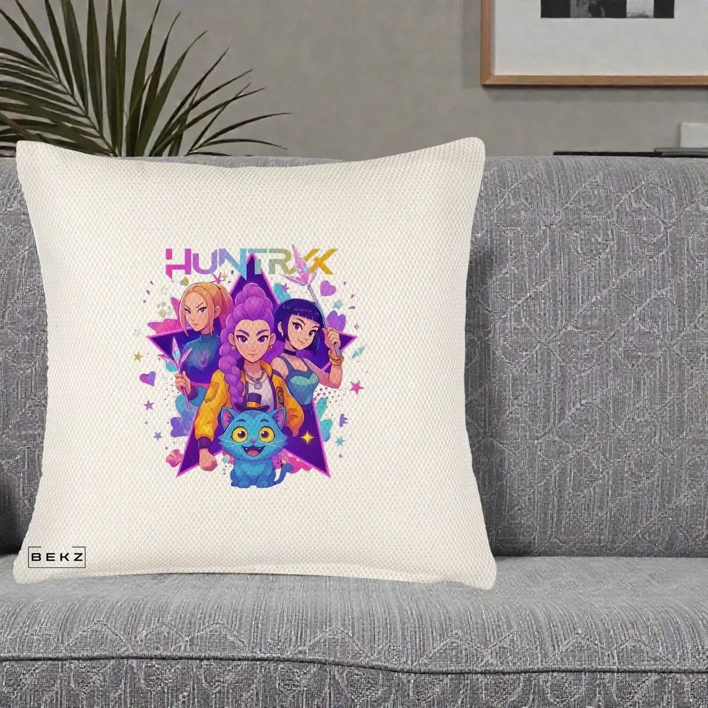 Perna Personalizata K-pop HUNTRX Trio cu Pisica Stele, 40x40 cm, Crem Reliefat, Husa Detasabila, Perna Inclusa, BEKZ®