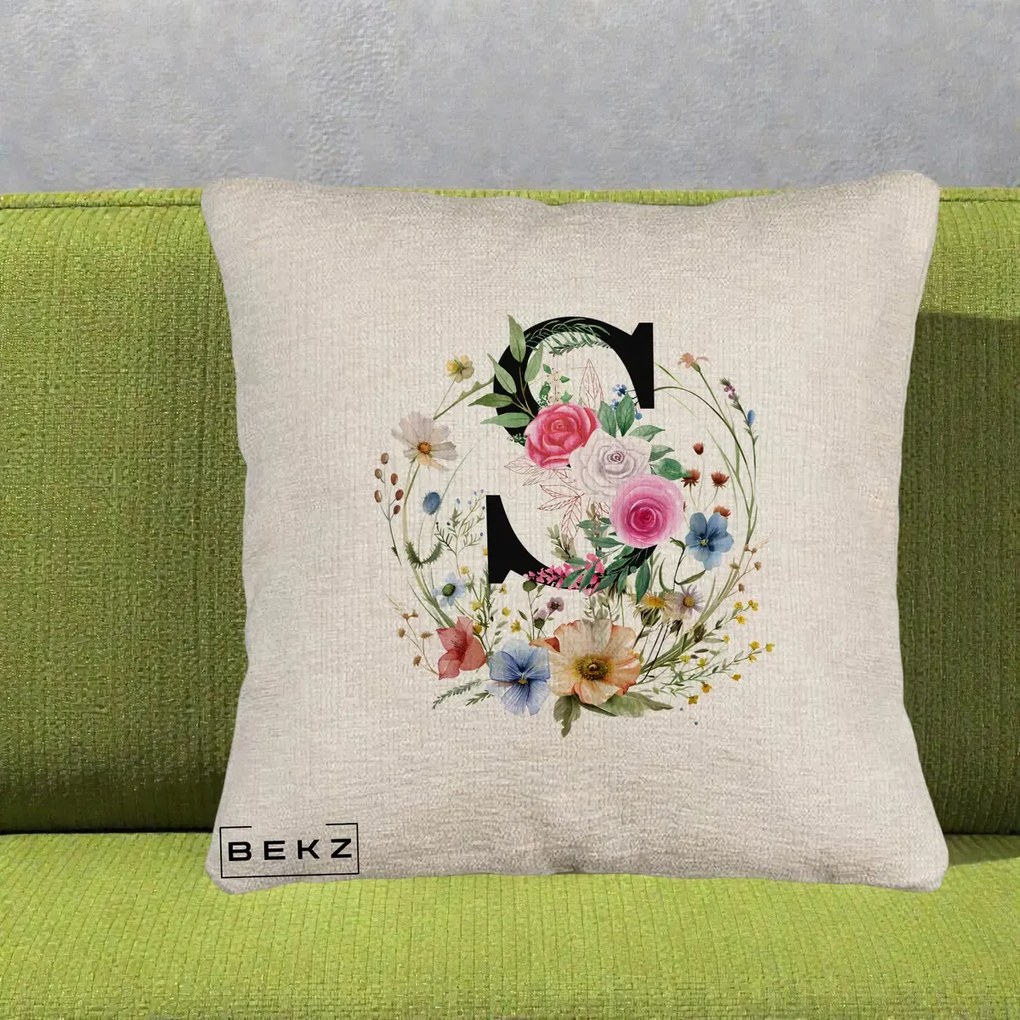 Cadou Personalizat - Perna Personalizata Monogram Litera S cu Flori Acuarela, 40x40 cm, Bej Canapea, Husa Detasabila, Perna Inclusa, BEKZ®