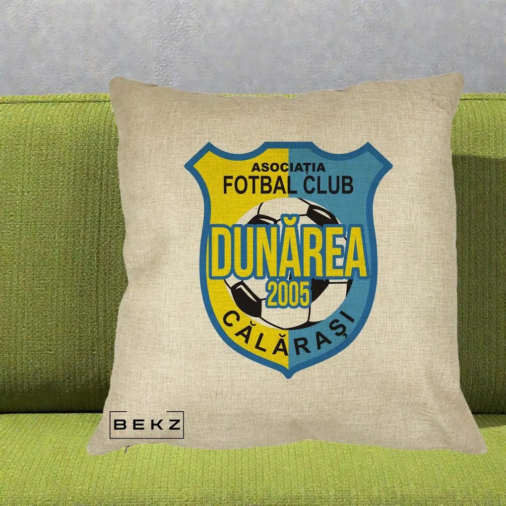 Perna Personalizata AFC Dunarea Calarasi 2005 Fotbal, 40x40 cm, Crem, Husa Detasabila, Perna Inclusa, BEKZ®
