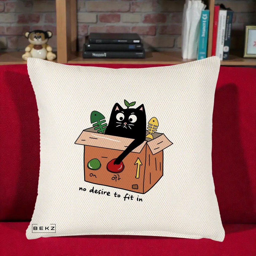 Perna Decorativa Pisica in Cutie No Desire to Fit In, 40x40 cm, Crem Reliefat, Husa Detasabila, Perna Inclusa, BEKZ®