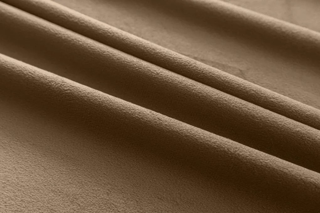 Draperie opaca maro deschis VELVET 135x250 cm Agățat: Rejansa