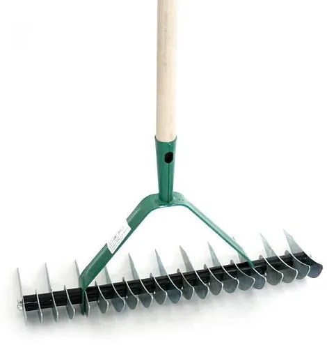 Grebla pentru aerarea solului, coada lemn, 11/21 dinti, 38 cm