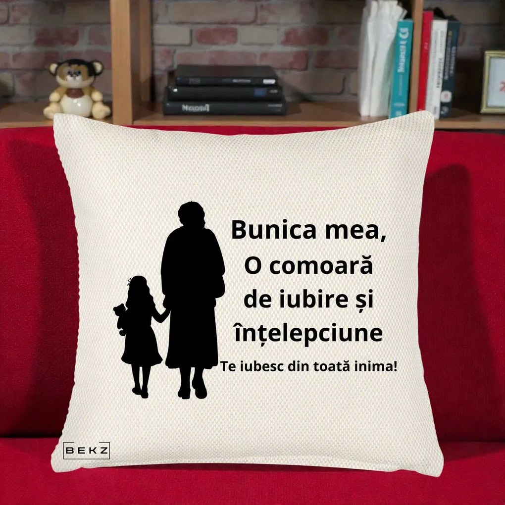 Cadou pentru Bunica - Perna Personalizata Bunica Mea Comoara Iubire Intelepciune Silueta, 40x40 cm, Crem Reliefat, Husa Detasabila, Perna Inclusa, BEKZ®
