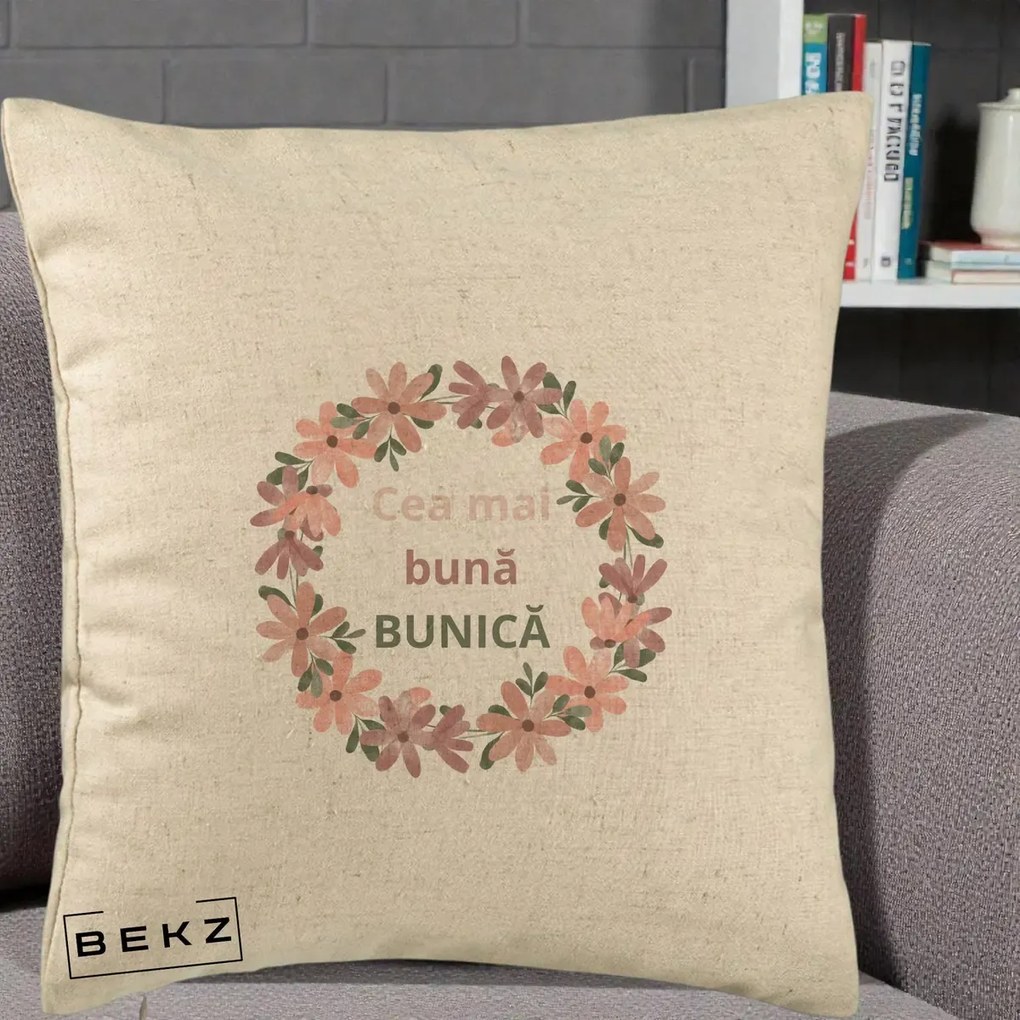 Cadou pentru Bunica - Perna Personalizata Cea Mai Buna Bunica Coronita Flori Roz, 40x40 cm, Bej, Husa Detasabila, Perna Inclusa, BEKZ®