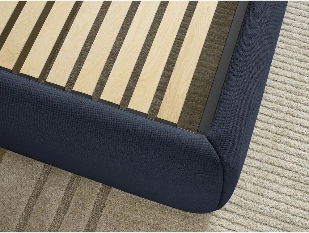 Pat matrimonial albastru închis tapițat cu spațiu de depozitare/fără tăblie cu somieră 160x200 cm Inera – Bobochic Paris