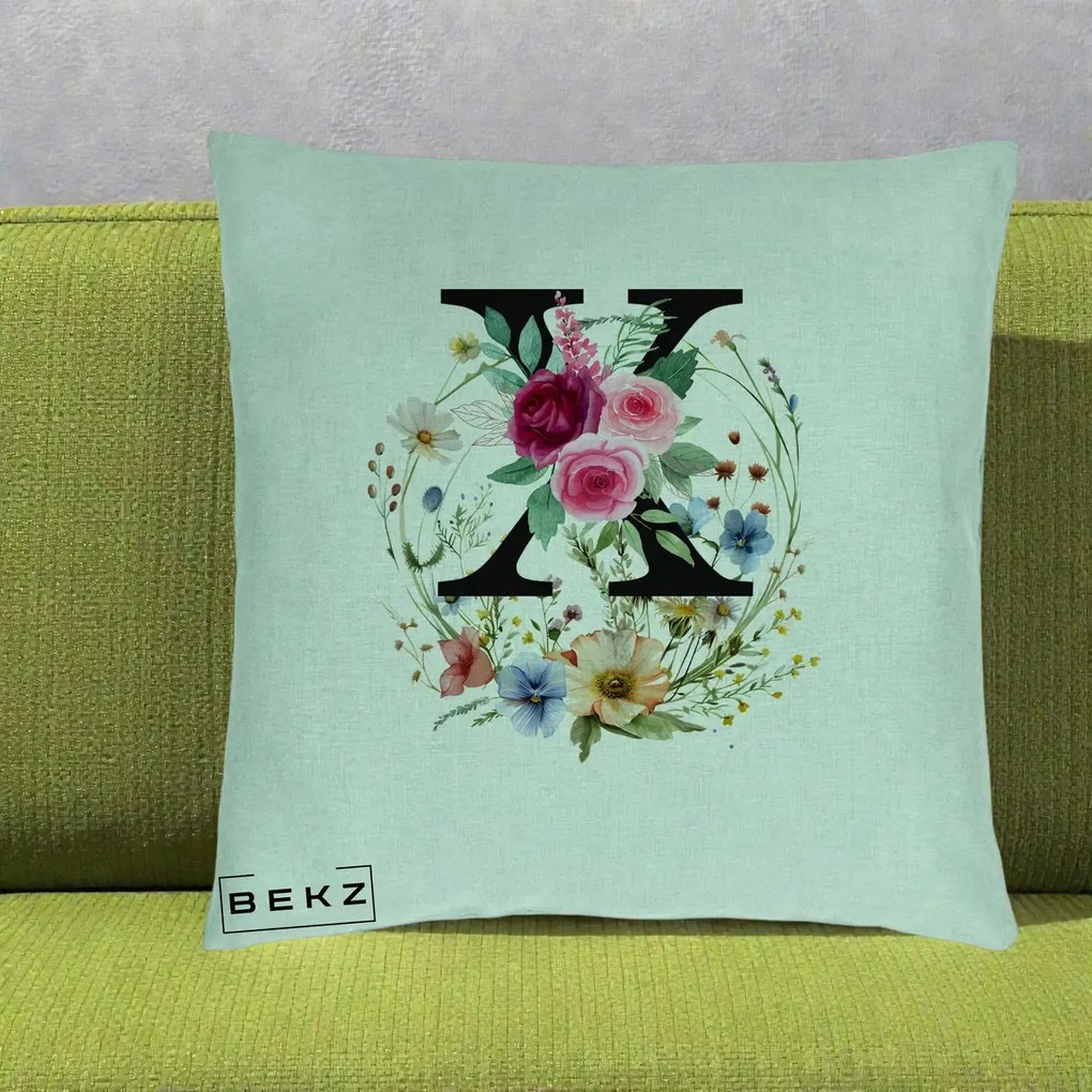 Cadou Personalizat - Perna Personalizata Monograma Florala Litera X cu Coroana, 40x40 cm, Verde Menta, Husa Detasabila, Perna Inclusa, BEKZ®