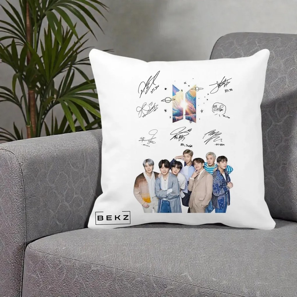 Perna Personalizata K-pop BTS Autografe Toti Membrii Fotografie, 40x40 cm, Alba Mata, Husa Detasabila, Perna Inclusa, BEKZ®