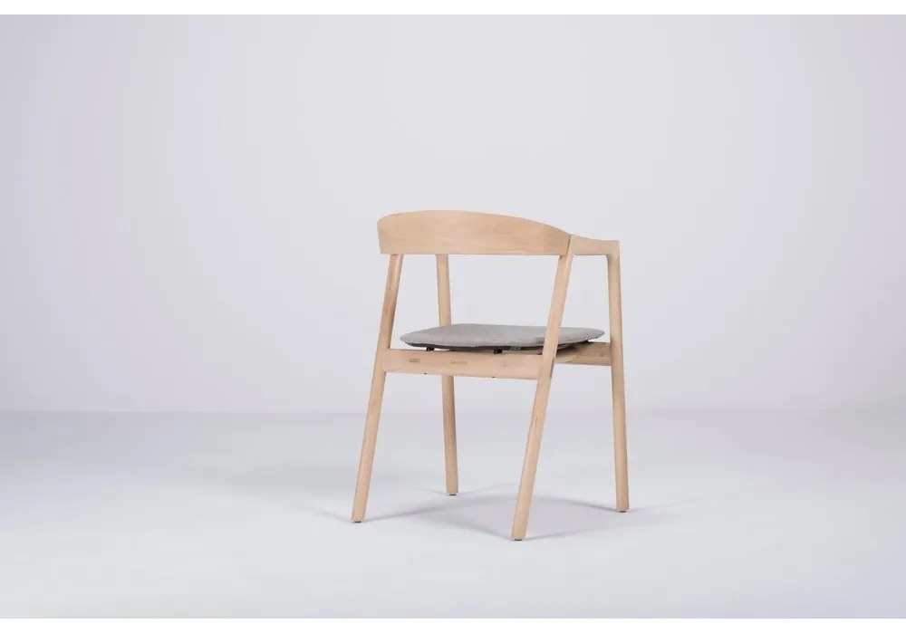 Scaun din lemn masiv de stejar Gazzda Muna, gri