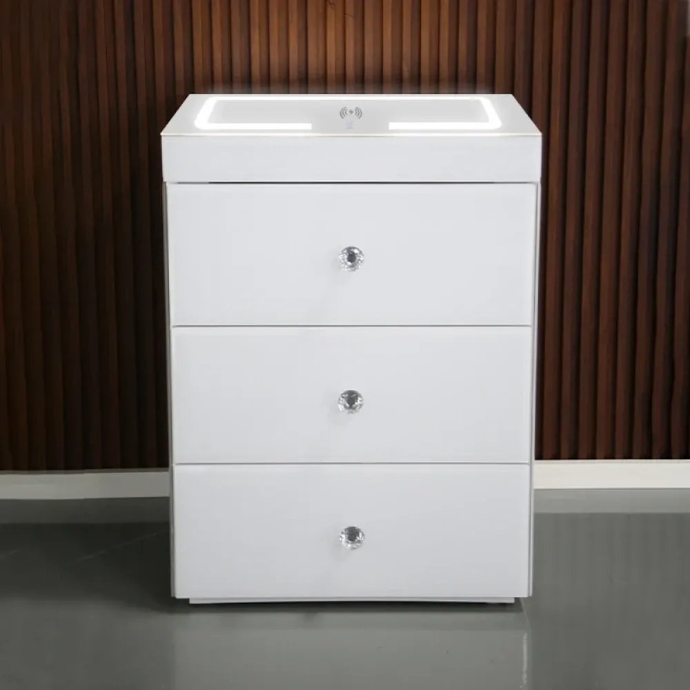 RESIGILAT- Noptieră inteligentă multifuncțională, din sticla tip oglindă, 3 sertare, LED-uri tactile, 3 tipuri de culoare, încărcare fără fir si USB, Difuzor Bluetooth, sticla securizata, 40x40x60 cm, Alb