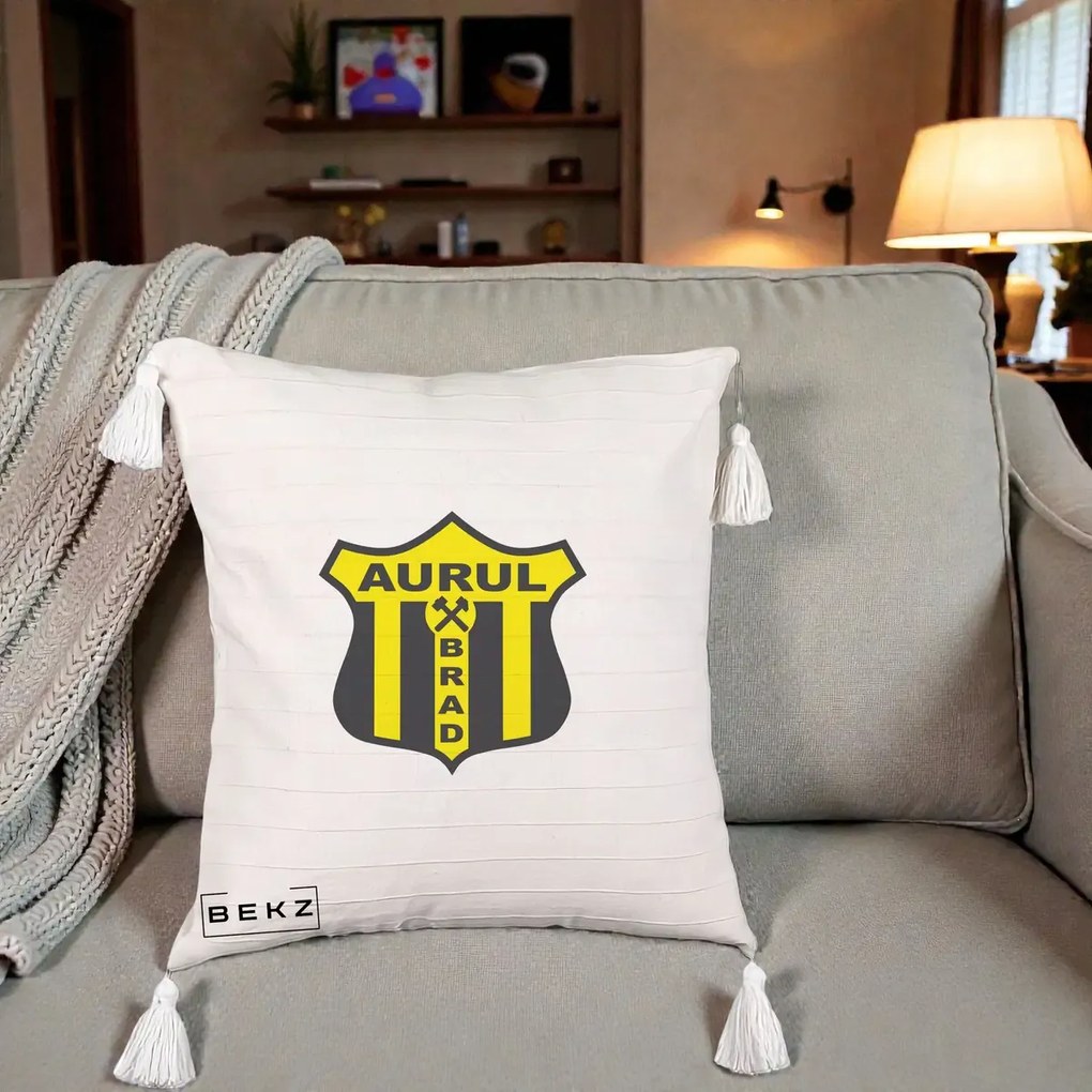Perna Personalizata Aurul Brad Fotbal, 40x40 cm, Bej cu Franjuri, Husa Detasabila, Perna Inclusa, BEKZ®
