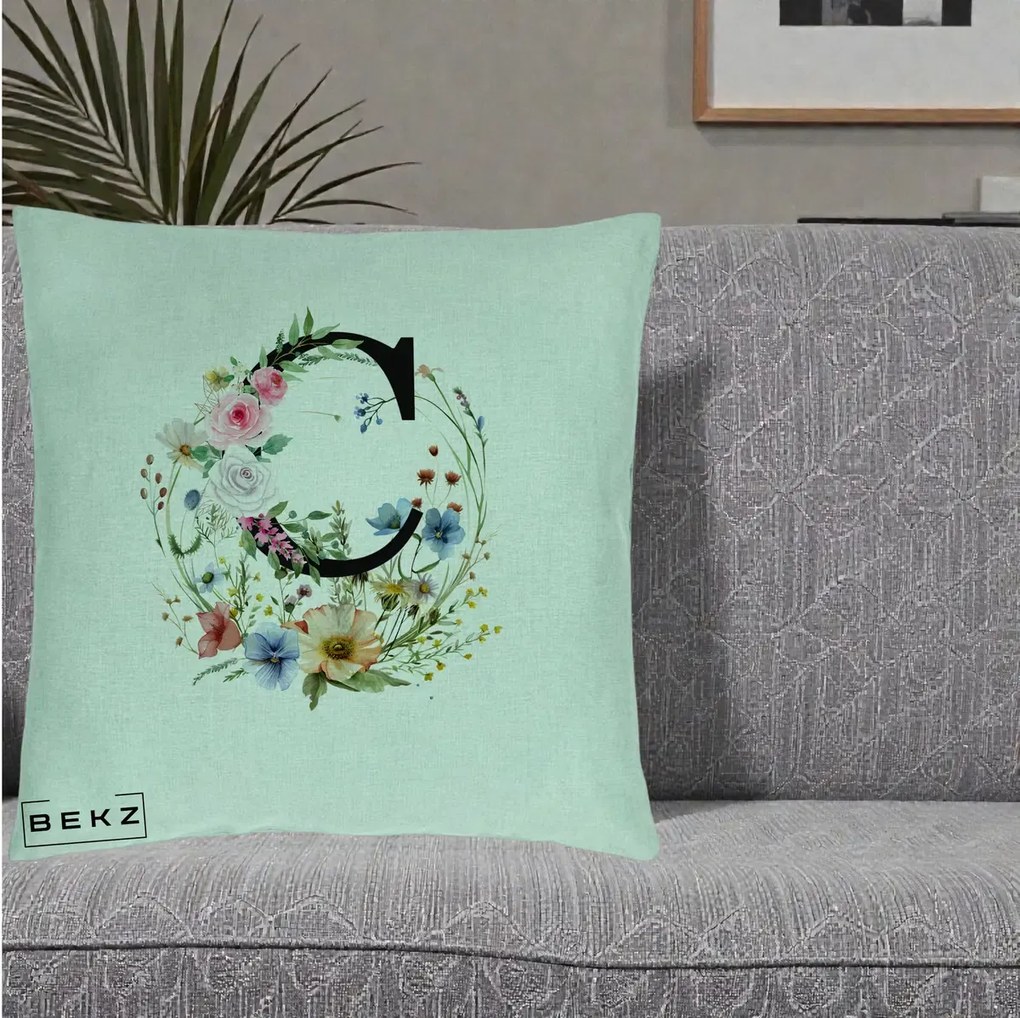 Cadou Personalizat - Perna Personalizata Monogram Litera C cu Flori Acuarela, 40x40 cm, Verde Menta, Husa Detasabila, Perna Inclusa, BEKZ®