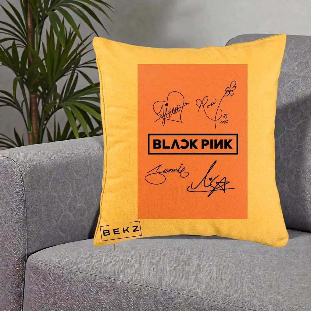 Perna Personalizata K-pop BLACKPINK Semnaturi Roz, 40x40 cm, Galben, Husa Detasabila, Perna Inclusa, BEKZ®
