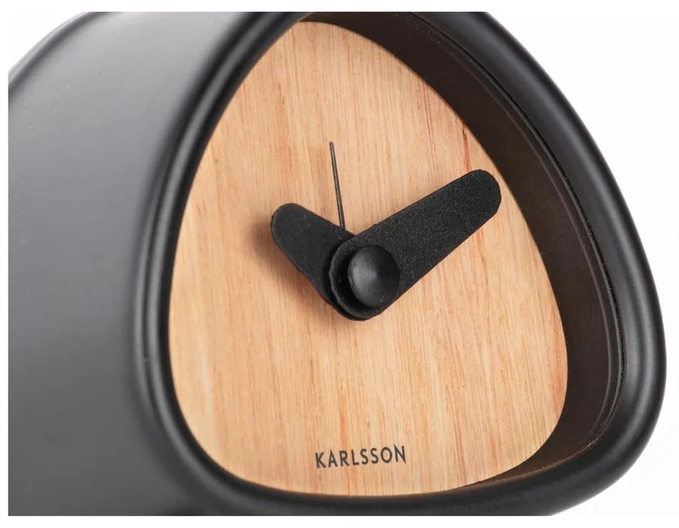 Ceas deșteptător cu aspect de lemn Karlsson Triangle, înălțime 8,6 cm, negru