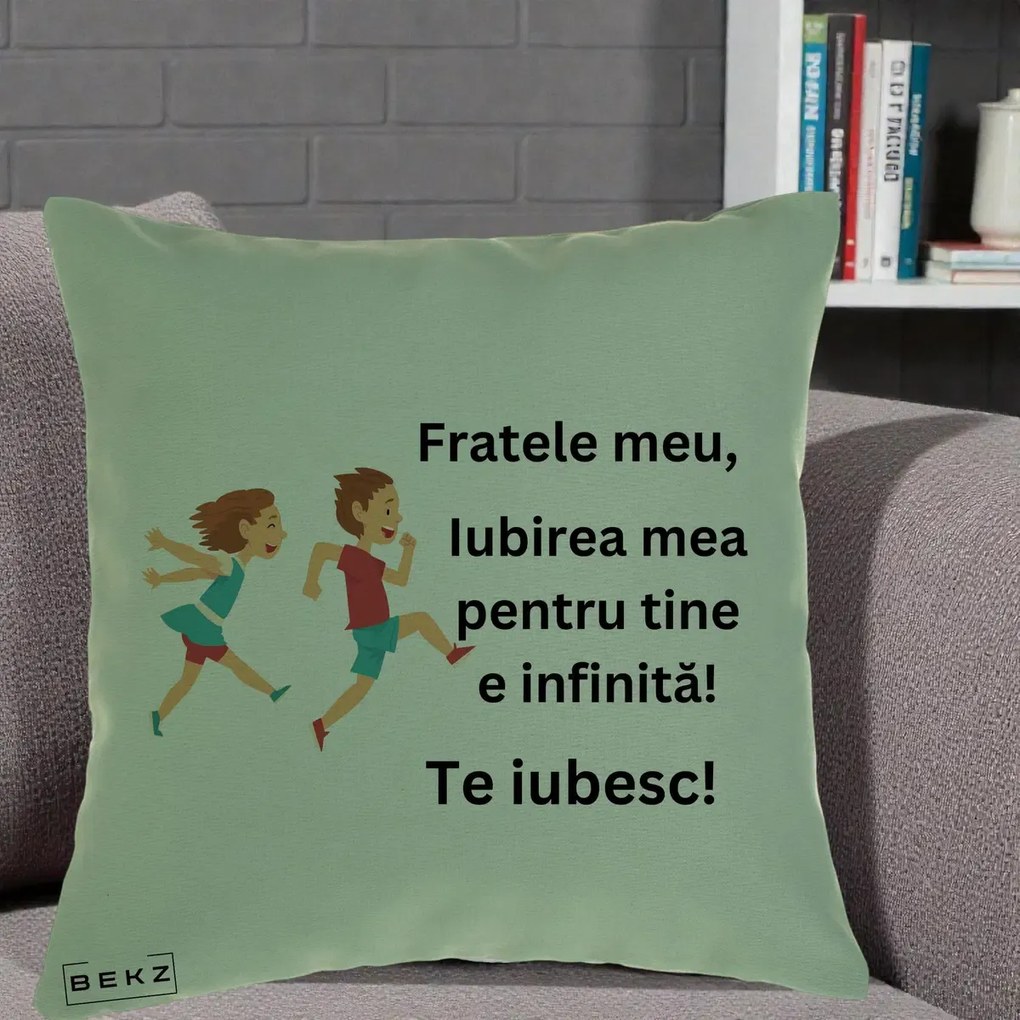 Cadou pentru Frate - Perna Personalizata Fratele Meu Te Iubesc Copii Alergand Colorat, 40x40 cm, Verde, Husa Detasabila, Perna Inclusa, BEKZ®