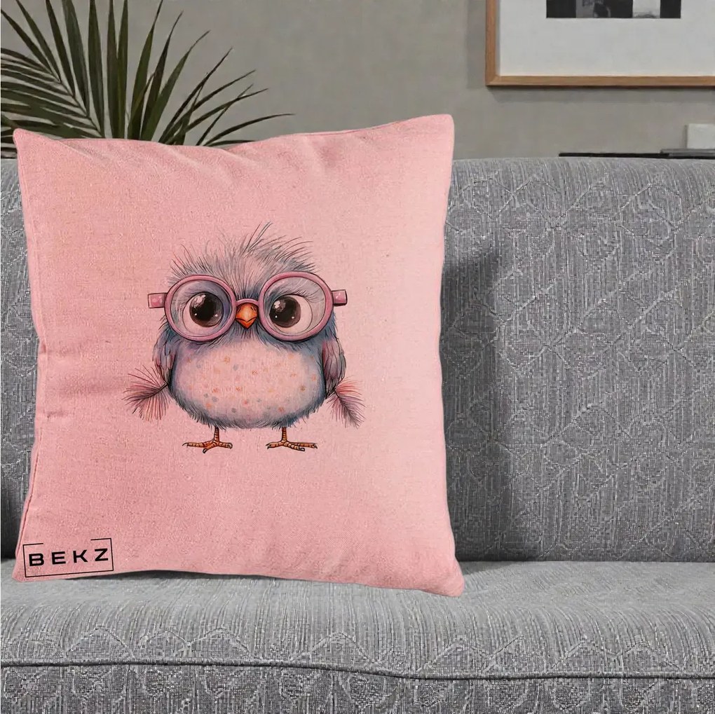 Perna Decorativa Pui Pufos cu Ochelari Roz, 40x40 cm, Roz, Husa Detasabila, Perna Inclusa, BEKZ®