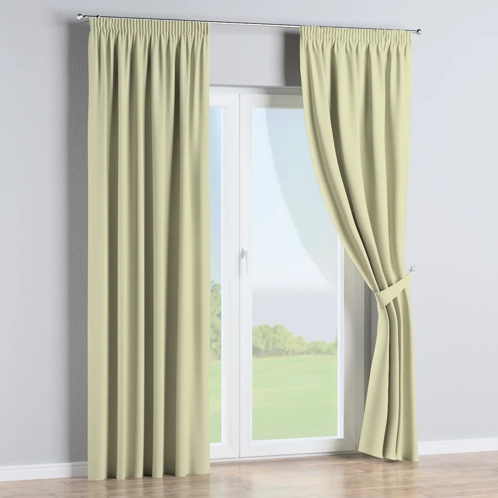 Perdea cu bandă de pliuri