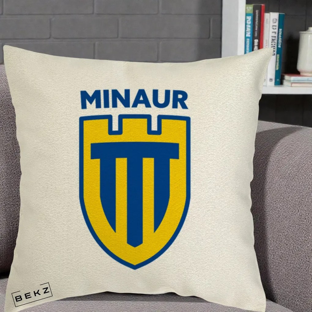 Perna Personalizata Minaur Baia Mare Fotbal, 40x40 cm, Ecru, Husa Detasabila, Perna Inclusa, BEKZ®