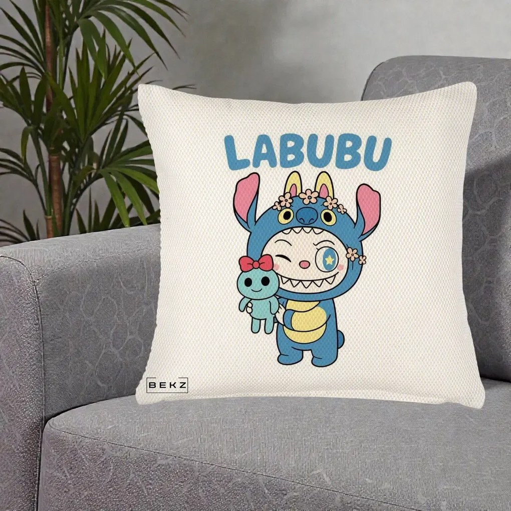 Perna Personalizata Labubu x Stitch cu Flori, 40x40 cm, Crem Reliefat, Husa Detasabila, Perna Inclusa, BEKZ®