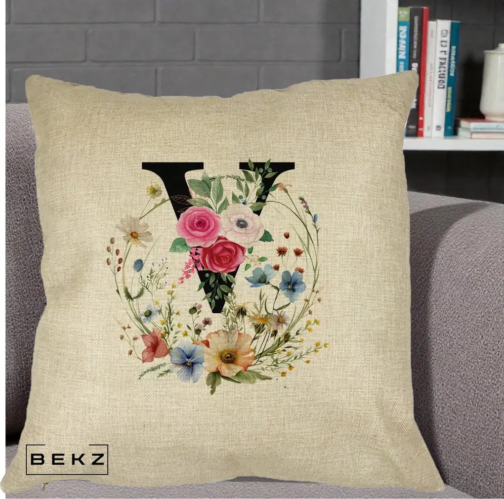 Cadou Personalizat - Perna Personalizata Monograma Florala Litera V cu Coroana, 40x40 cm, Crem, Husa Detasabila, Perna Inclusa, BEKZ®