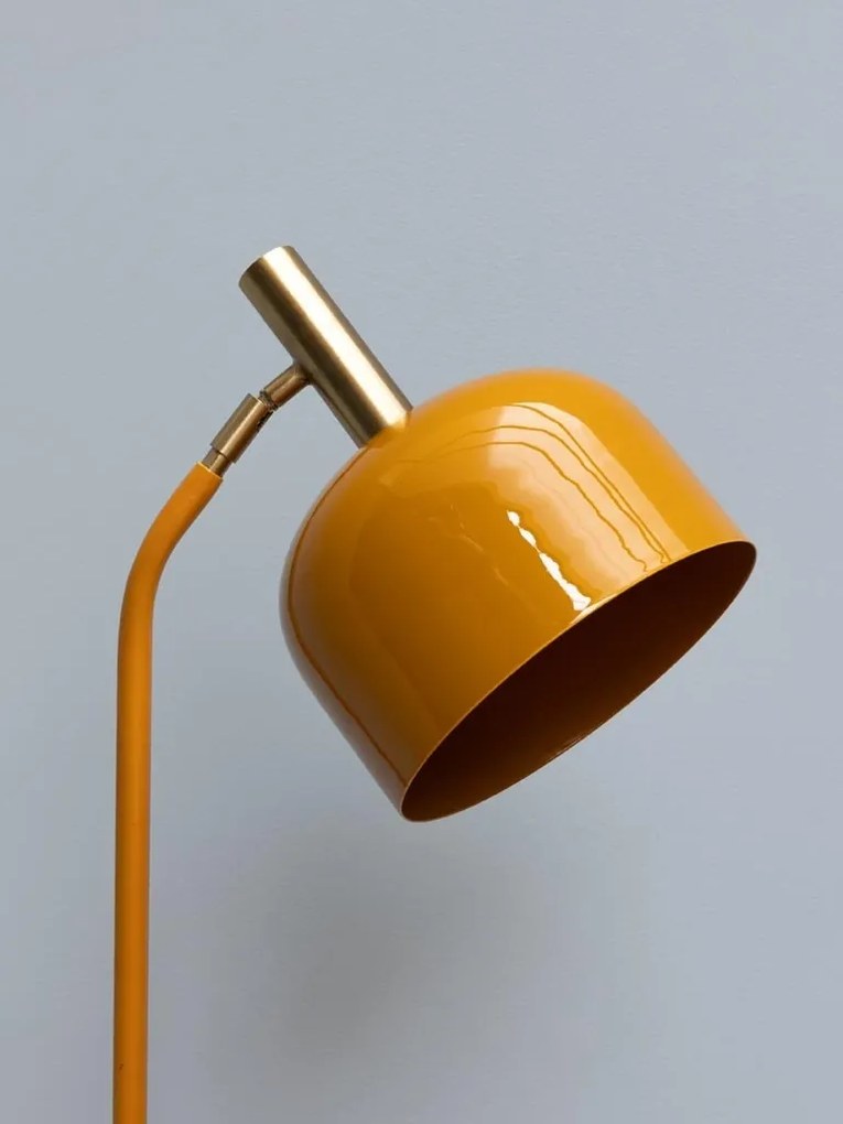 Lampadar din metal, Clockwork