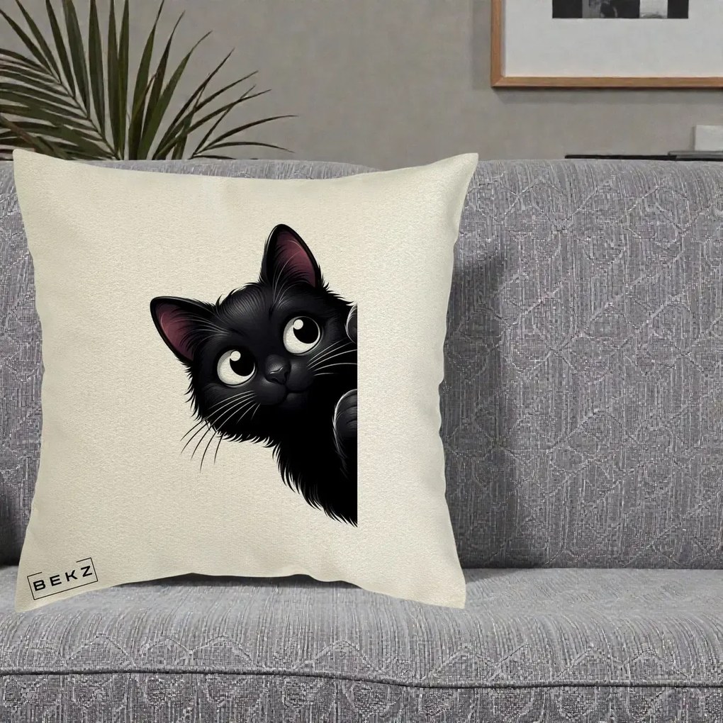 Perna Decorativa Pisica Neagra Dragalasa Curioasa, 40x40 cm, Ecru, Husa Detasabila, Perna Inclusa, BEKZ®