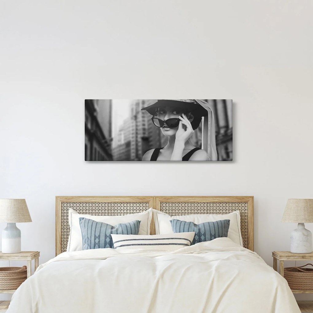 Tablou cu femeie (120x50 cm)