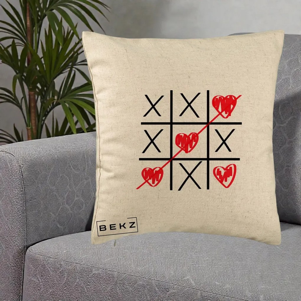 Cadou Romantic - Perna Personalizata Love Joc X si Inima cu Castigator Iubire, 40x40 cm, Bej, Husa Detasabila, Perna Inclusa, BEKZ®