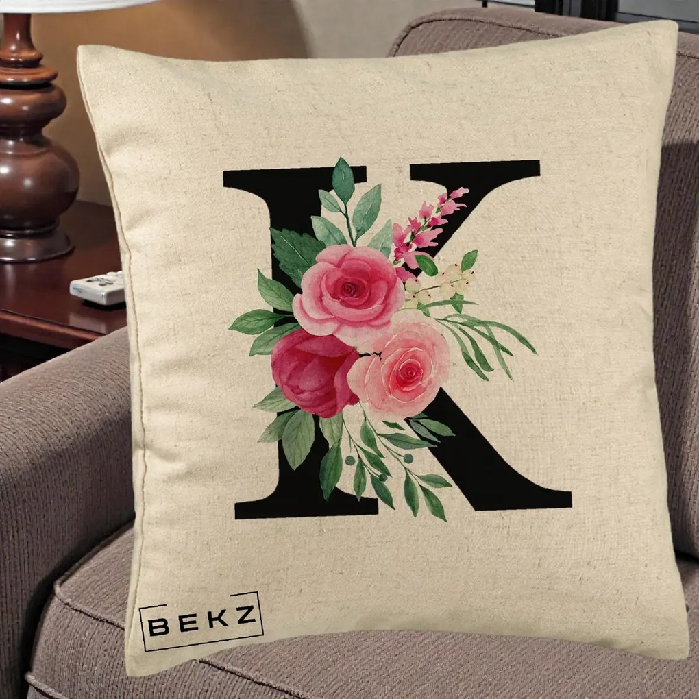 Cadou Personalizat - Perna Personalizata Monograma Florala Litera K, 40x40 cm, Bej, Husa Detasabila, Perna Inclusa, BEKZ®
