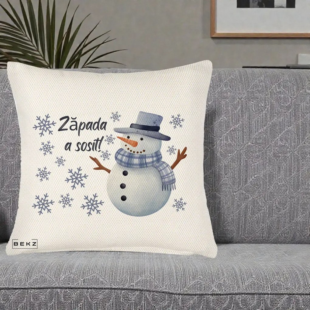 Perna Decorativa Zapada a Sosit Om de Zapada, 40x40 cm, Crem Reliefat, Husa Detasabila, Perna Inclusa, BEKZ®