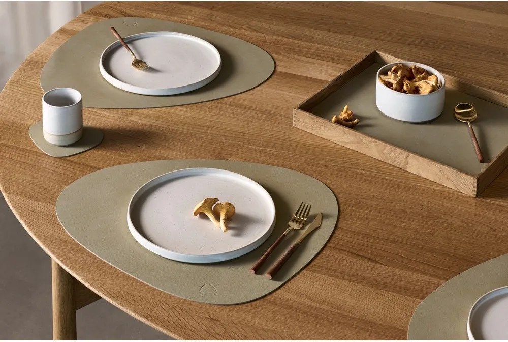 Suport pentru farfurii din piele ecologică 37x44 cm Curve L Nupo – LIND DNA