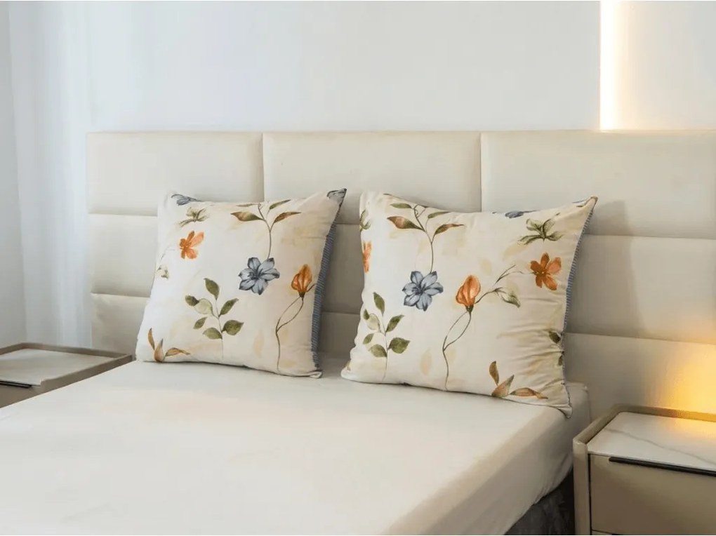 Fata de perna din microflanel GENTLE LEAVES 40x50 cm, crem