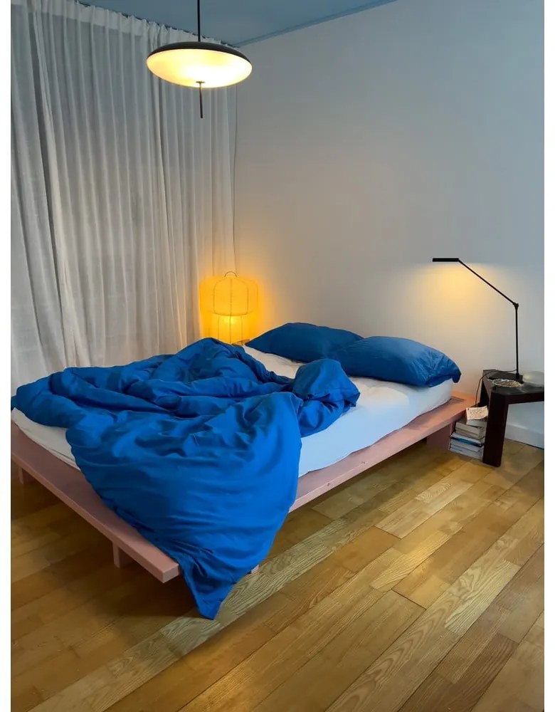 Pat matrimonial roz deschis din lemn masiv de pin cu somieră 180x200 cm Japan – Karup Design