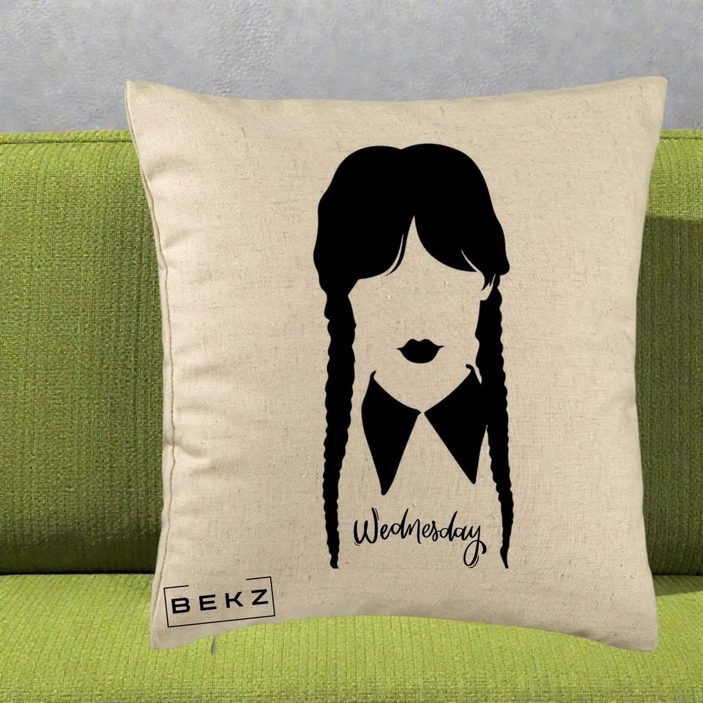 Perna Personalizata Wednesday Addams Silueta Alb-Negru, 40x40 cm, Bej, Husa Detasabila, Perna Inclusa, BEKZ®