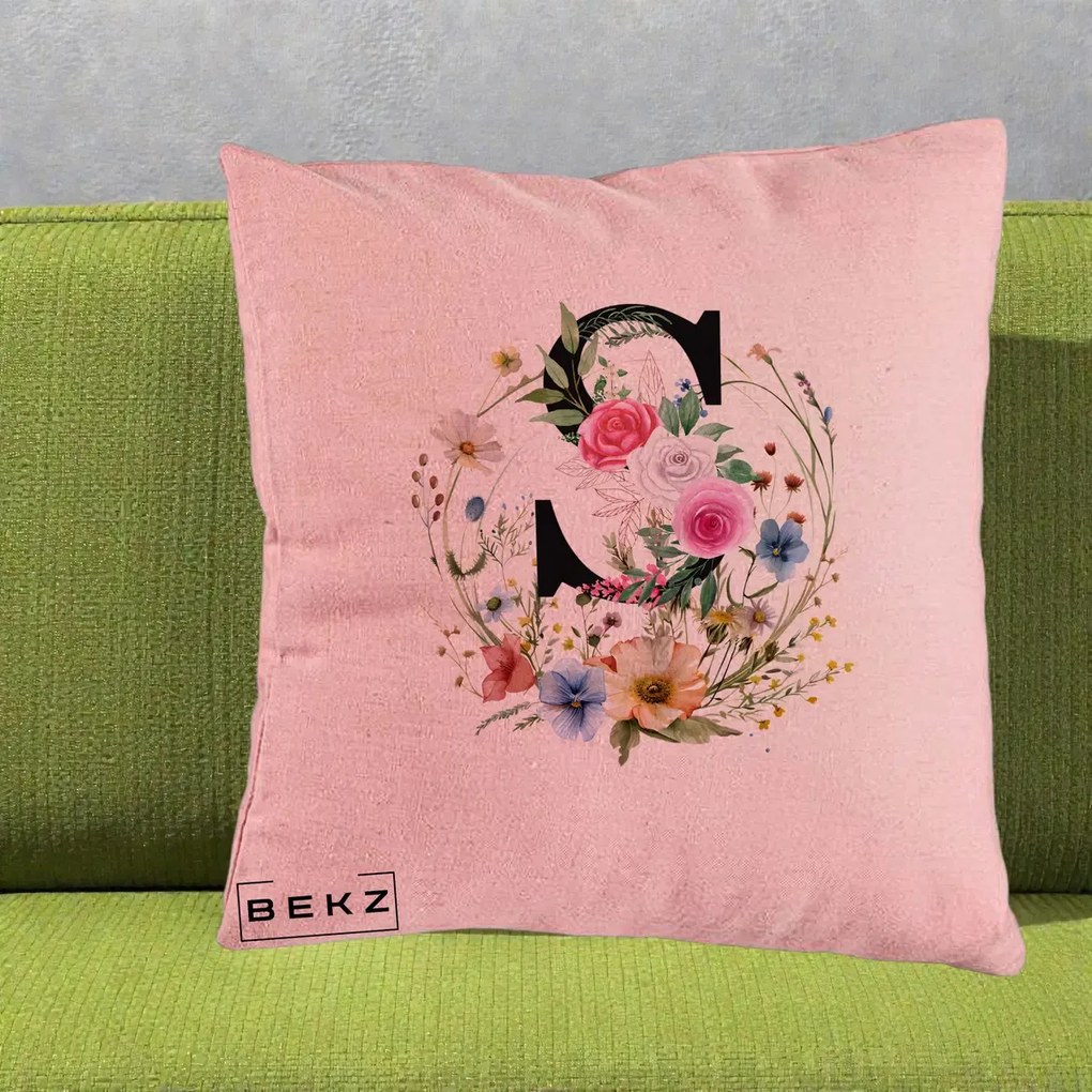 Cadou Personalizat - Perna Personalizata Monogram Litera S cu Flori Acuarela, 40x40 cm, Roz, Husa Detasabila, Perna Inclusa, BEKZ®