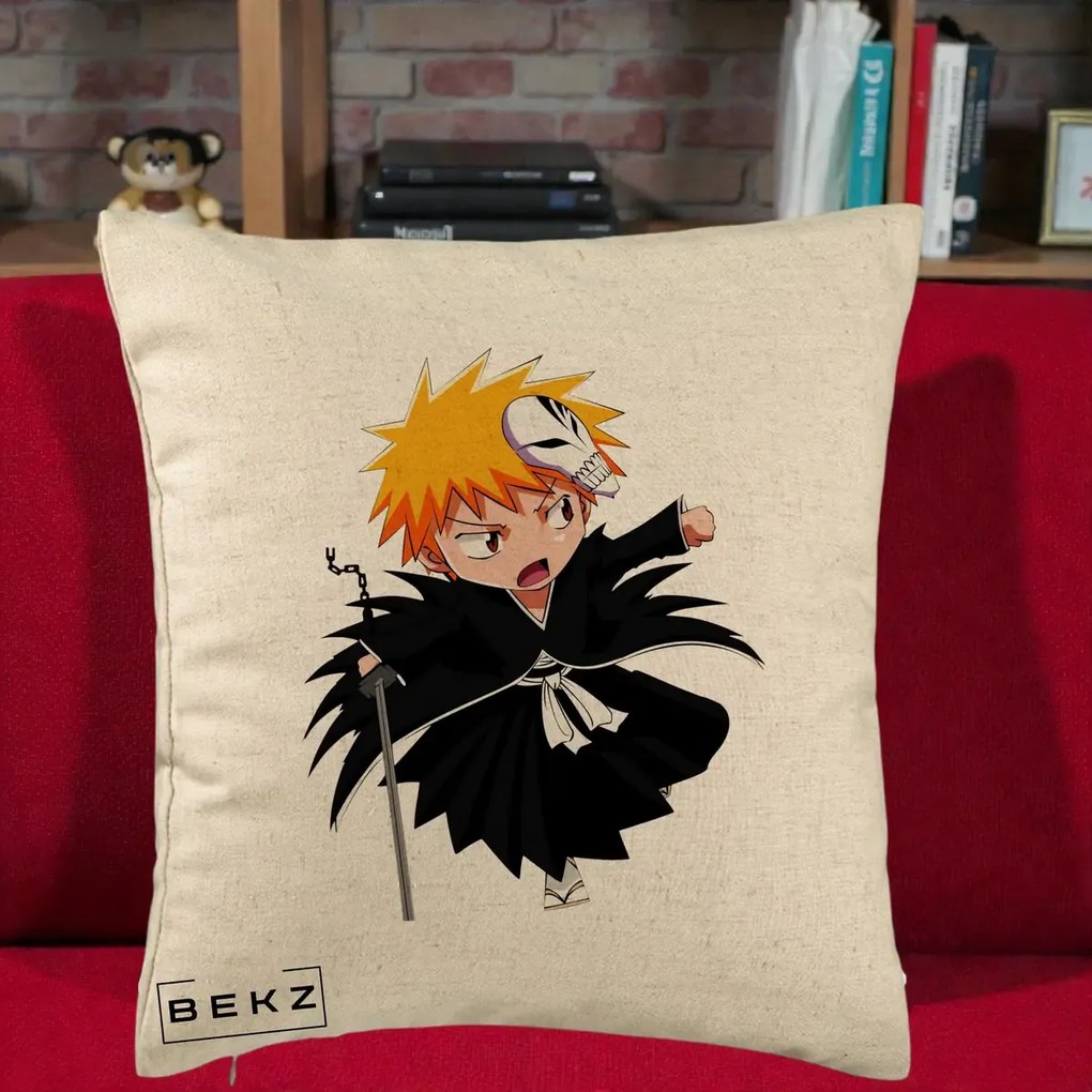 Perna Personalizata Bleach Ichigo Chibi cu Masca, 40x40 cm, Bej, Husa Detasabila, Perna Inclusa, BEKZ®