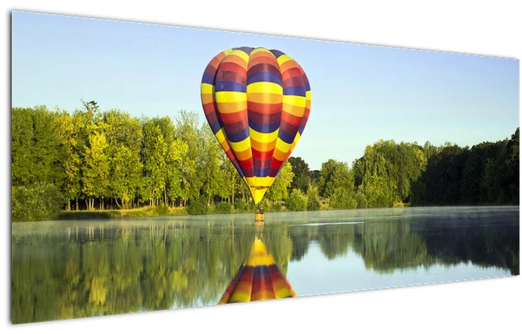 Tablou cu balon cu aer cald pe un lac (120x50 cm)