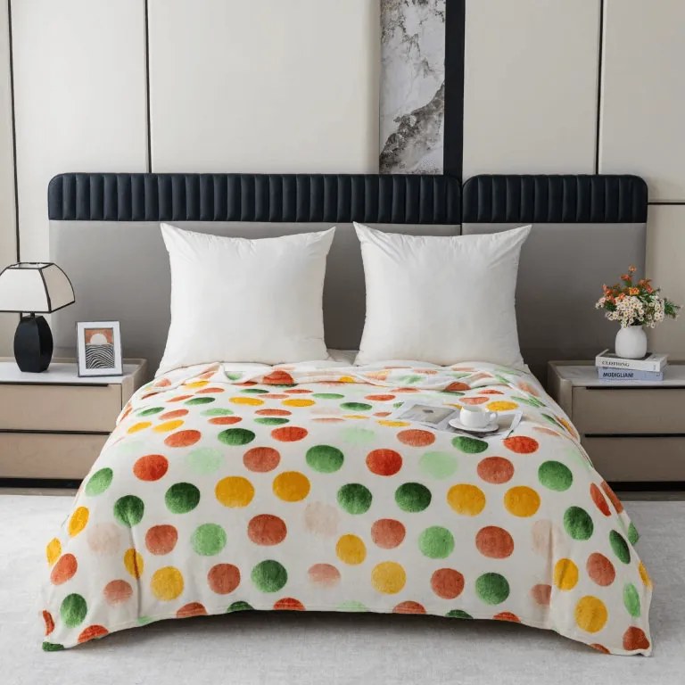 Patura microplus DOTELLA, colorata Dimensiune: 150 x 200 cm