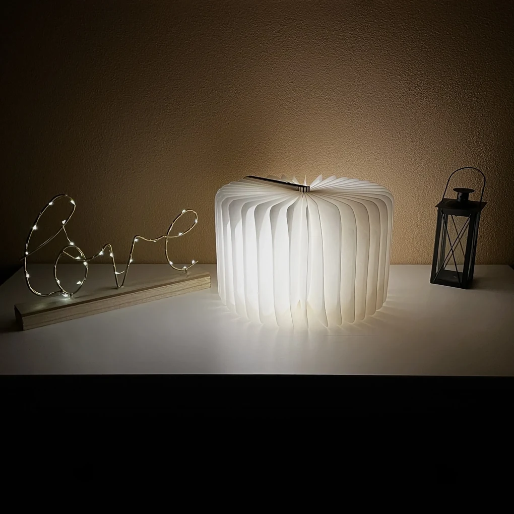 Carte cu lumina LED - culoare visiniu - 16x21cm
