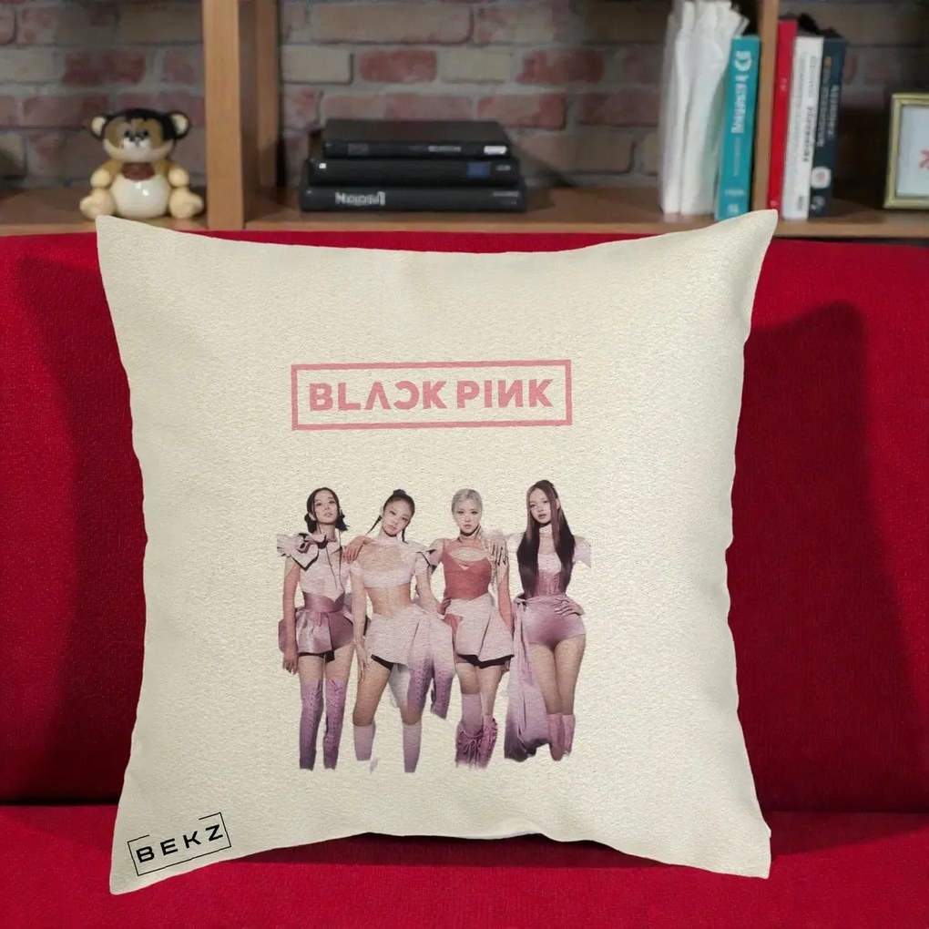 Perna Personalizata K-pop BLACKPINK Fotografie Grup Tinute Roz, 40x40 cm, Ecru, Husa Detasabila, Perna Inclusa, BEKZ®
