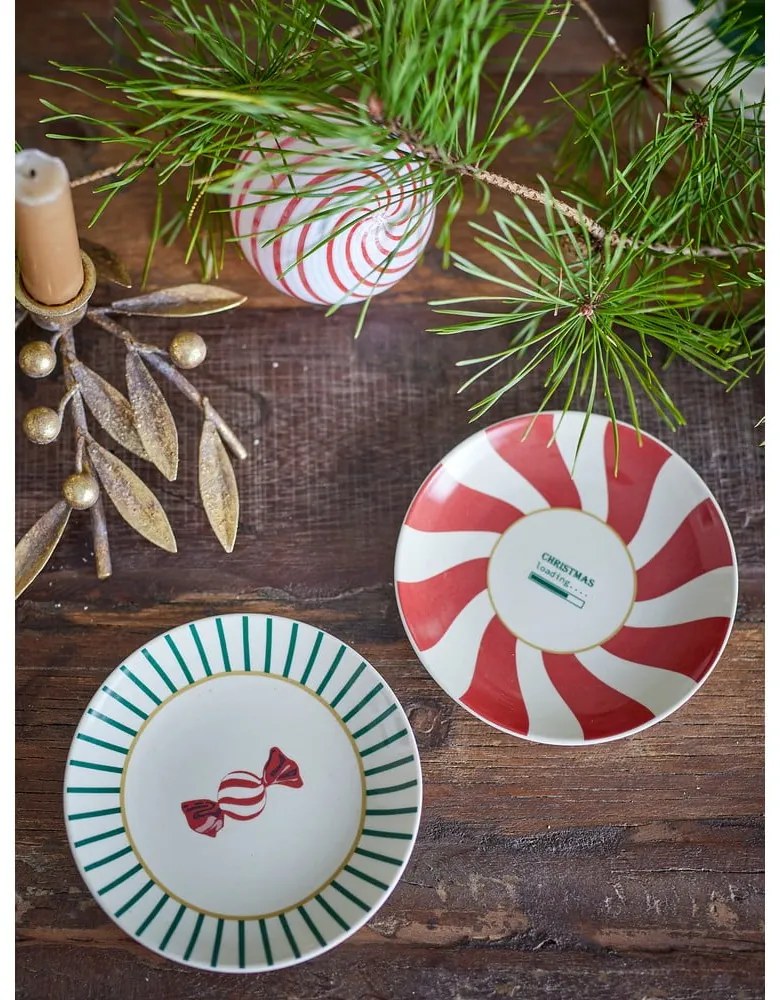 Farfurii roșii-crem 2 buc. pentru desert, din gresie ø 12,5 cm, cu model de Crăciun Yule – Bloomingville