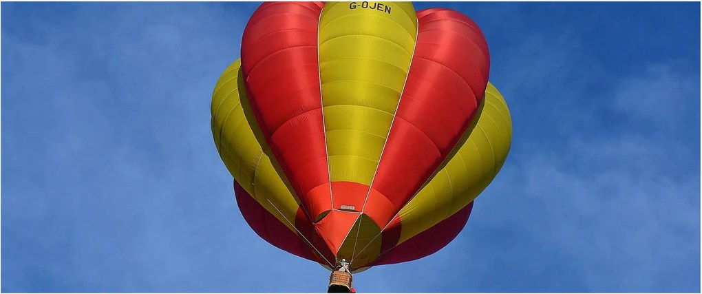 Tablou cu balon zburând (120x50 cm)