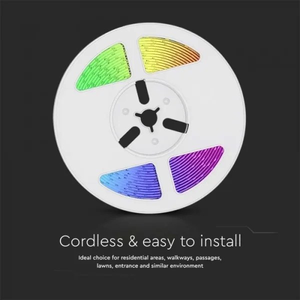 Bandă LED RGB solară dimabilă LED/1,2W/3,7V IP67 5m