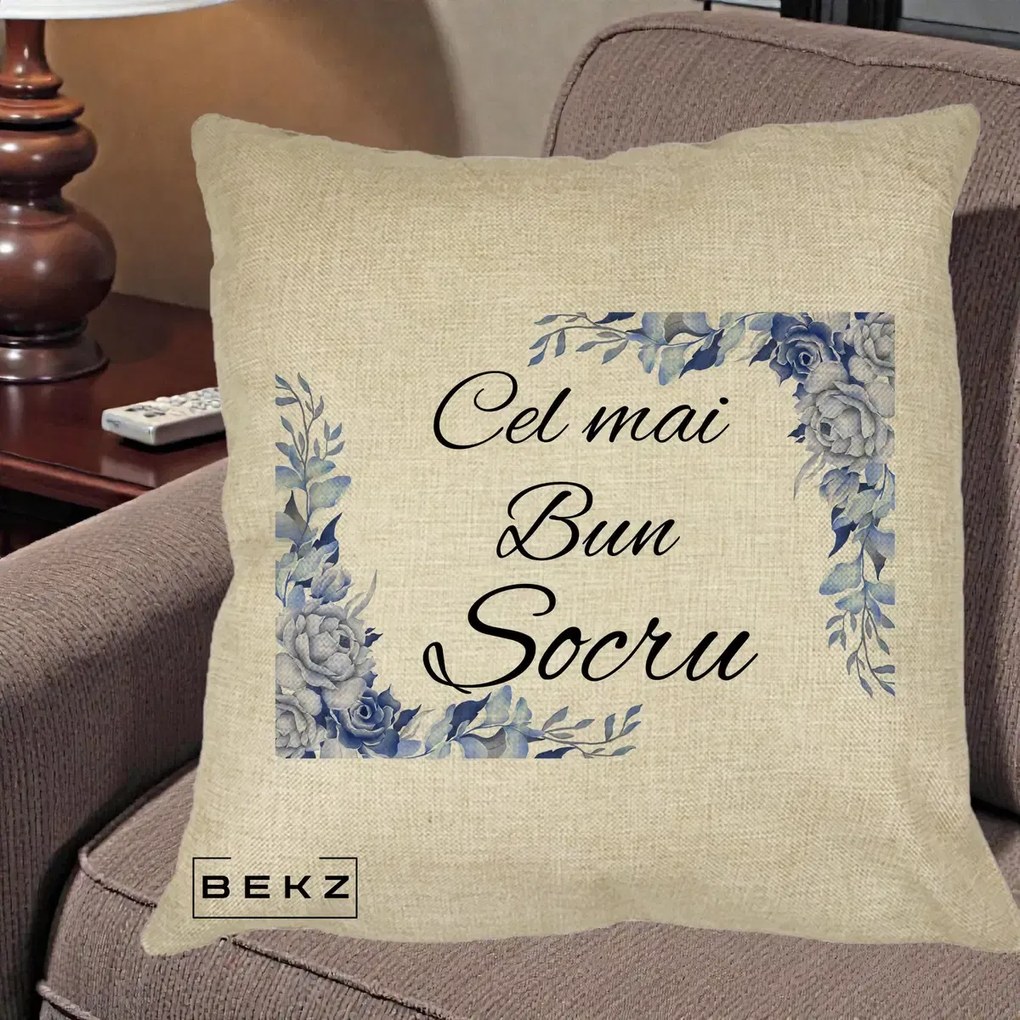 Cadou pentru Socru - Perna Personalizata Cel mai Bun Socru cu Flori Albastre Acuarela, 40x40 cm, Crem, Husa Detasabila, Perna Inclusa, BEKZ®