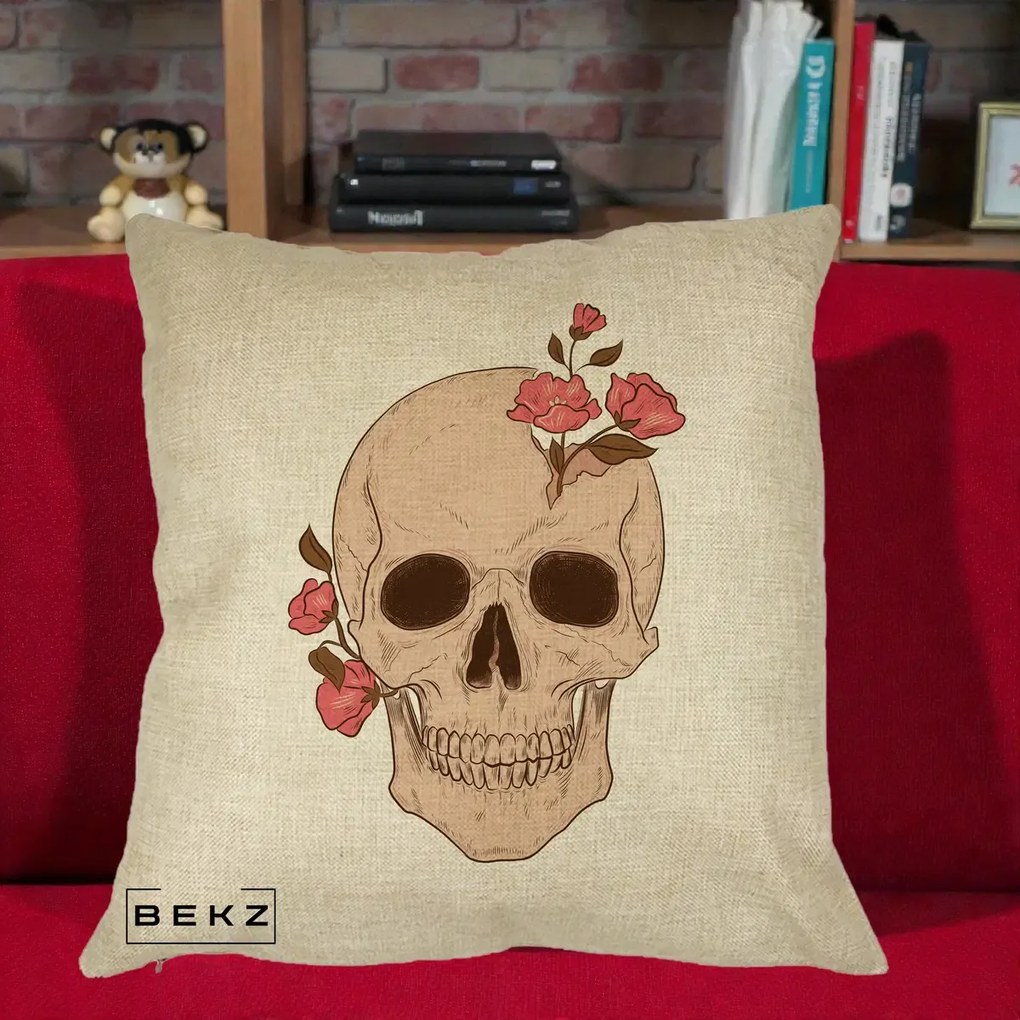 Perna Decorativa Craniu Floral Gothic, 40x40 cm, Crem, Husa Detasabila, Perna Inclusa, BEKZ®