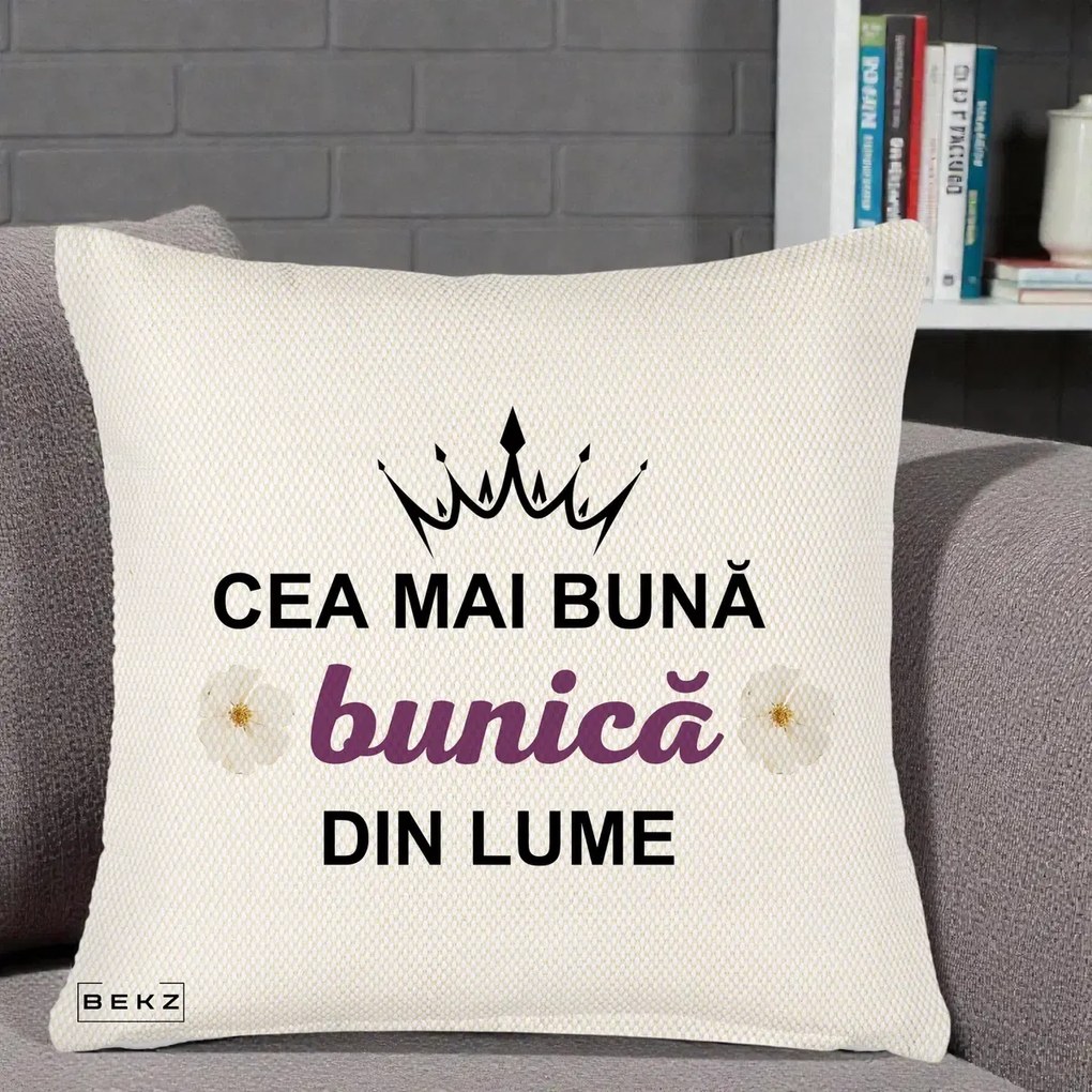 Cadou pentru Bunica - Perna Personalizata Cea Mai Buna Bunica Din Lume Coroana Mov Flori, 40x40 cm, Crem Reliefat, Husa Detasabila, Perna Inclusa, BEKZ®