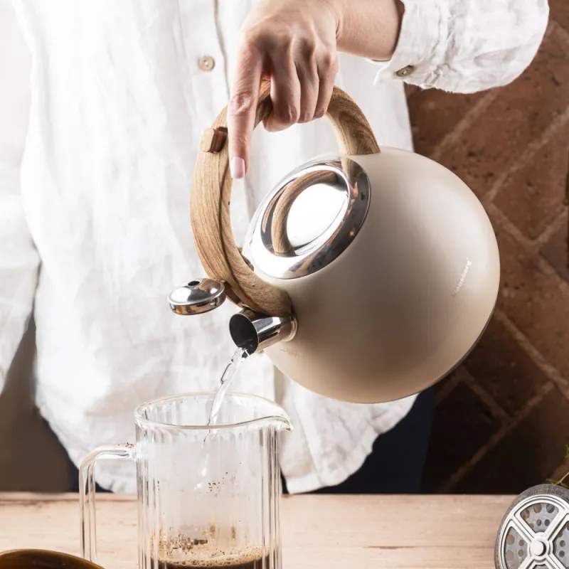 Ceainic cu fluier Klausberg KB 7956, 3L, Maner termoizolat, Fund multistrat, Inductie, Bej