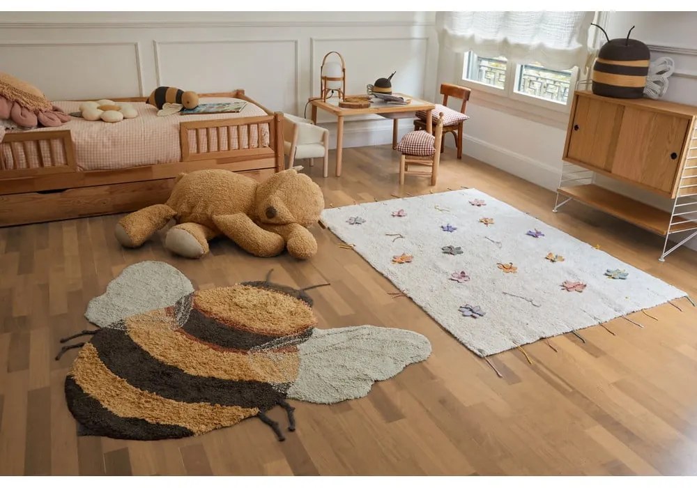 Covor pentru copii galben lavabil/țesut manual din bumbac 115x150 cm Bee – Lorena Canals